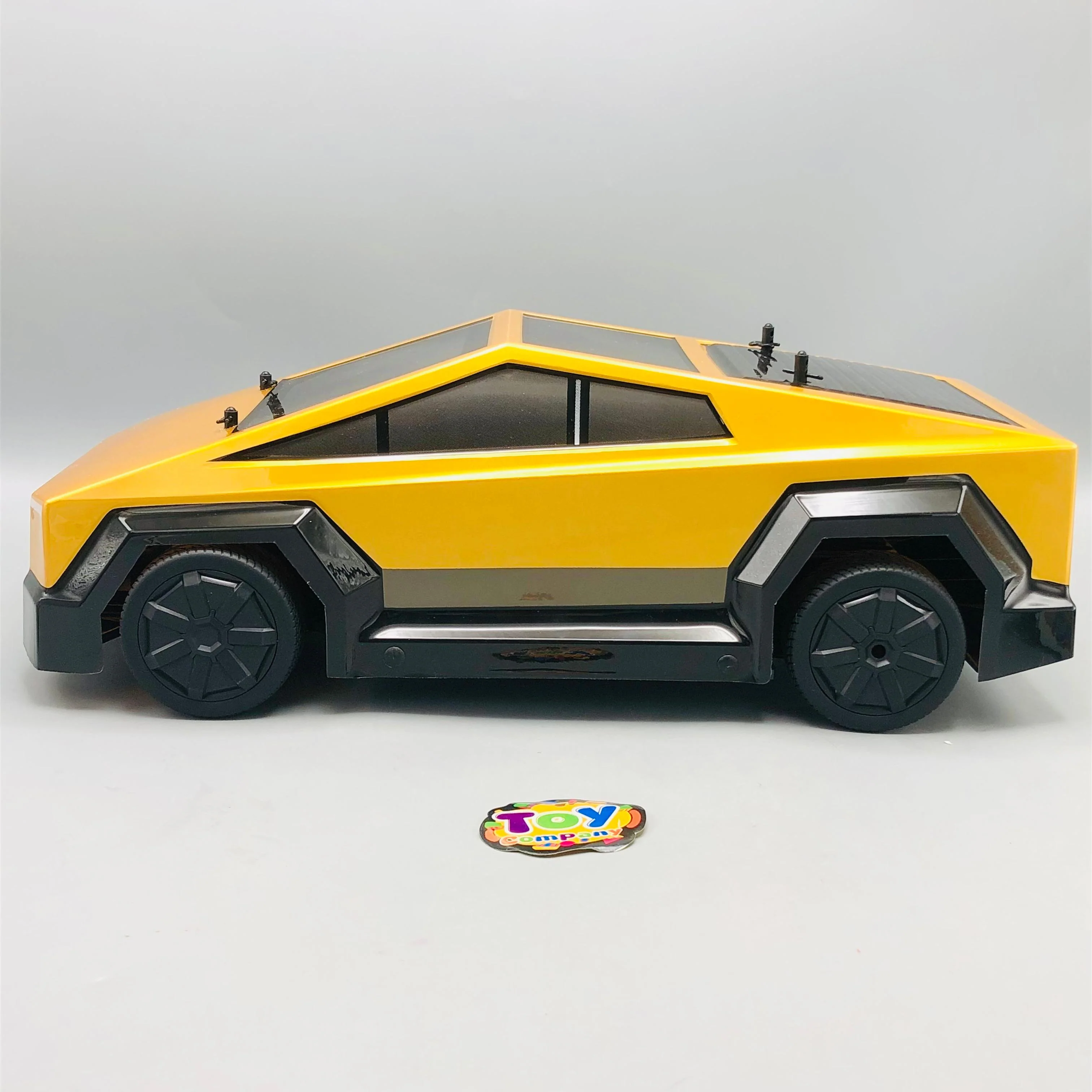 1:10 RC 2.4GHz Tesla Cyber-Truck Model - Image 4