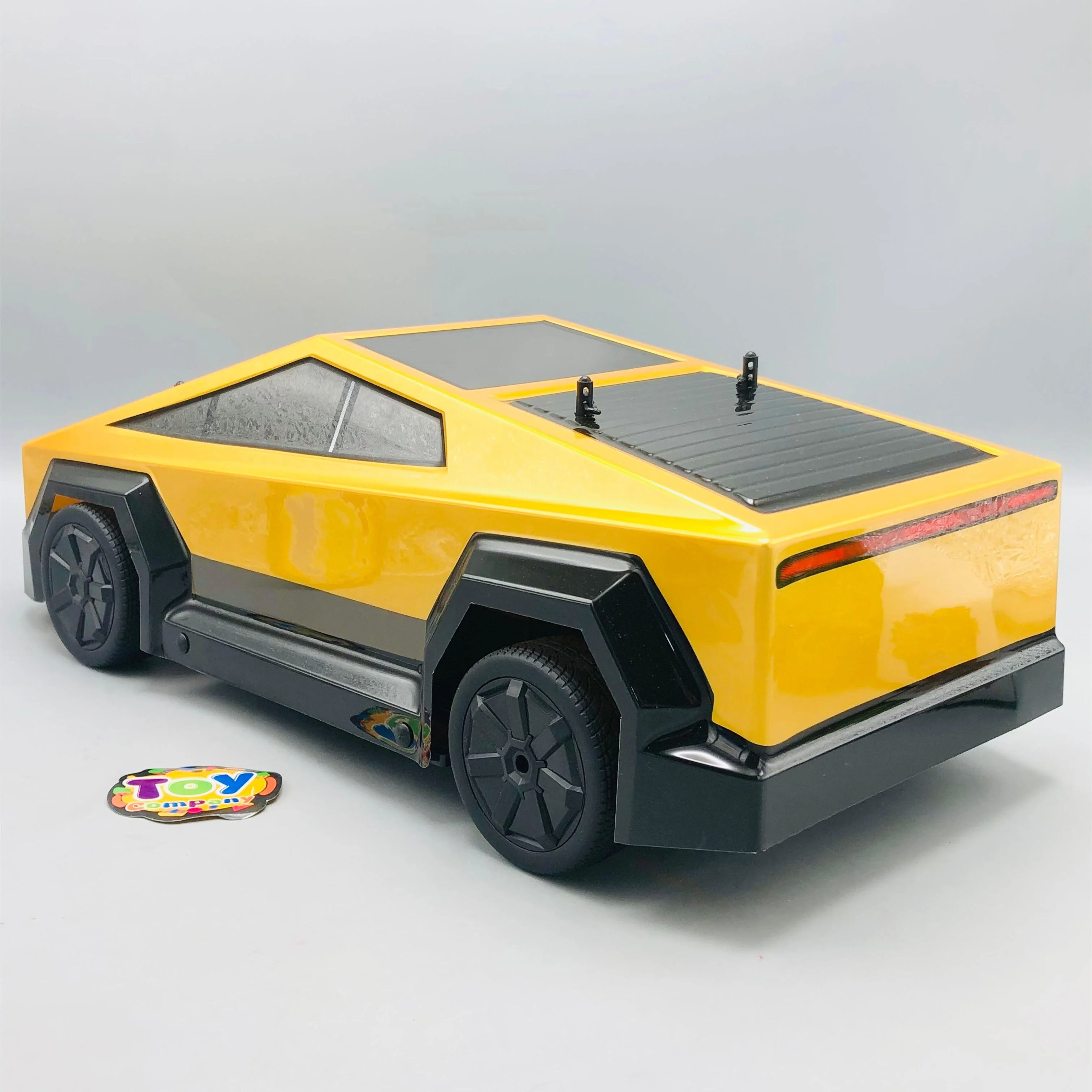 1:10 RC 2.4GHz Tesla Cyber-Truck Model - Image 7
