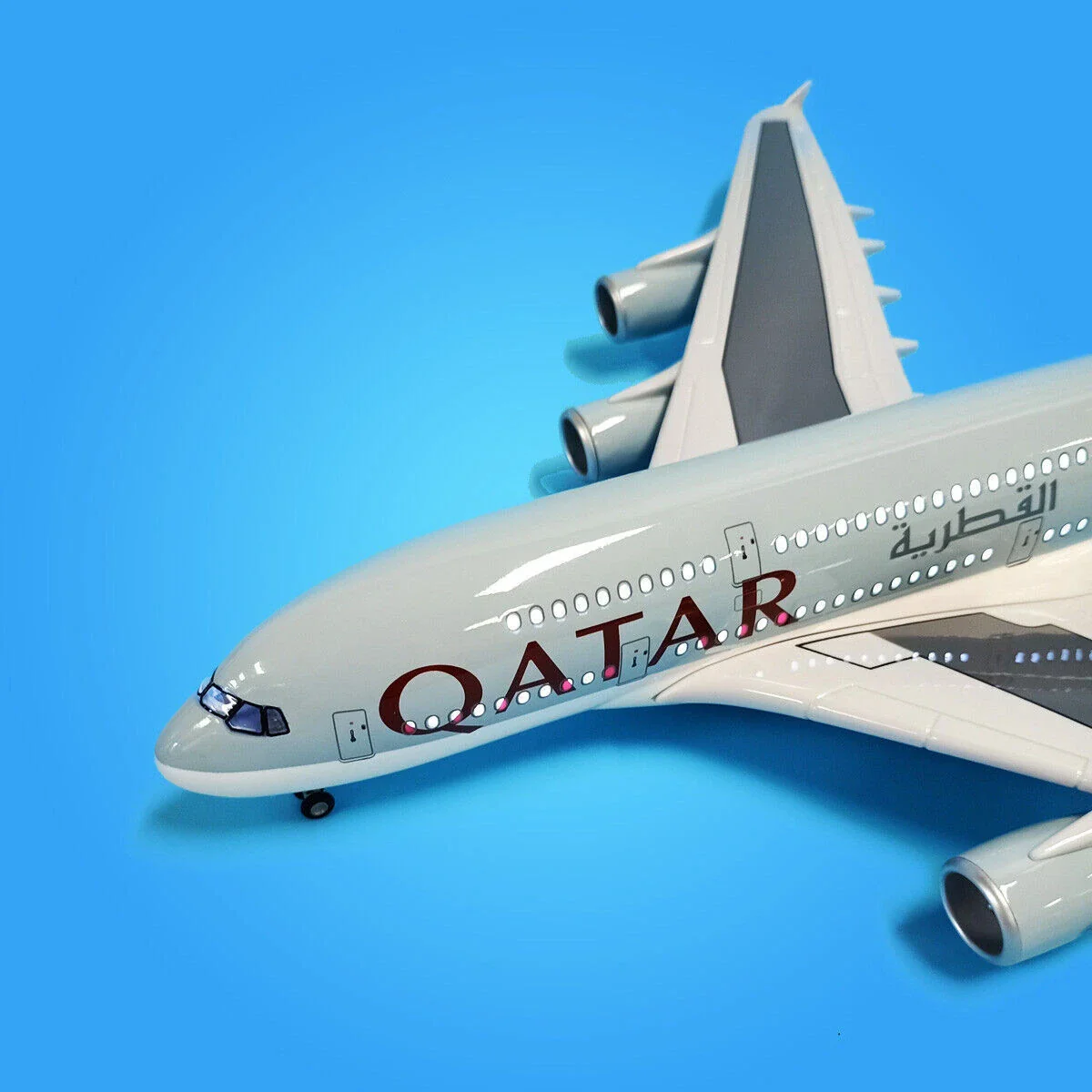 1:160 Diecast Qatar Airways A380 Plane Model - Image 3