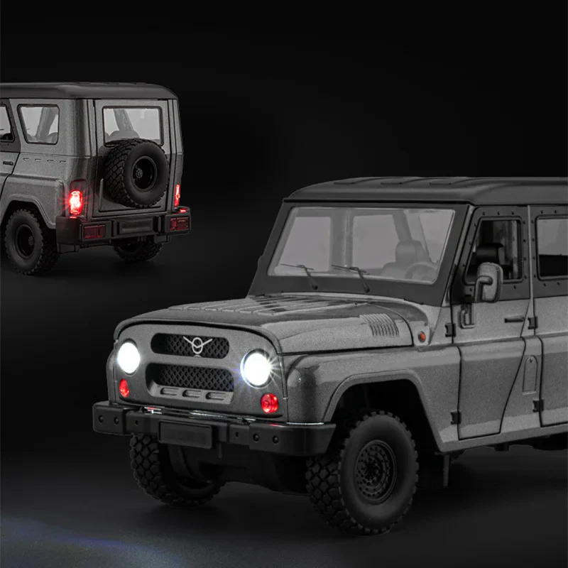 1:18 Diecast Russia UAZ Hunter SUV Model - Image 2