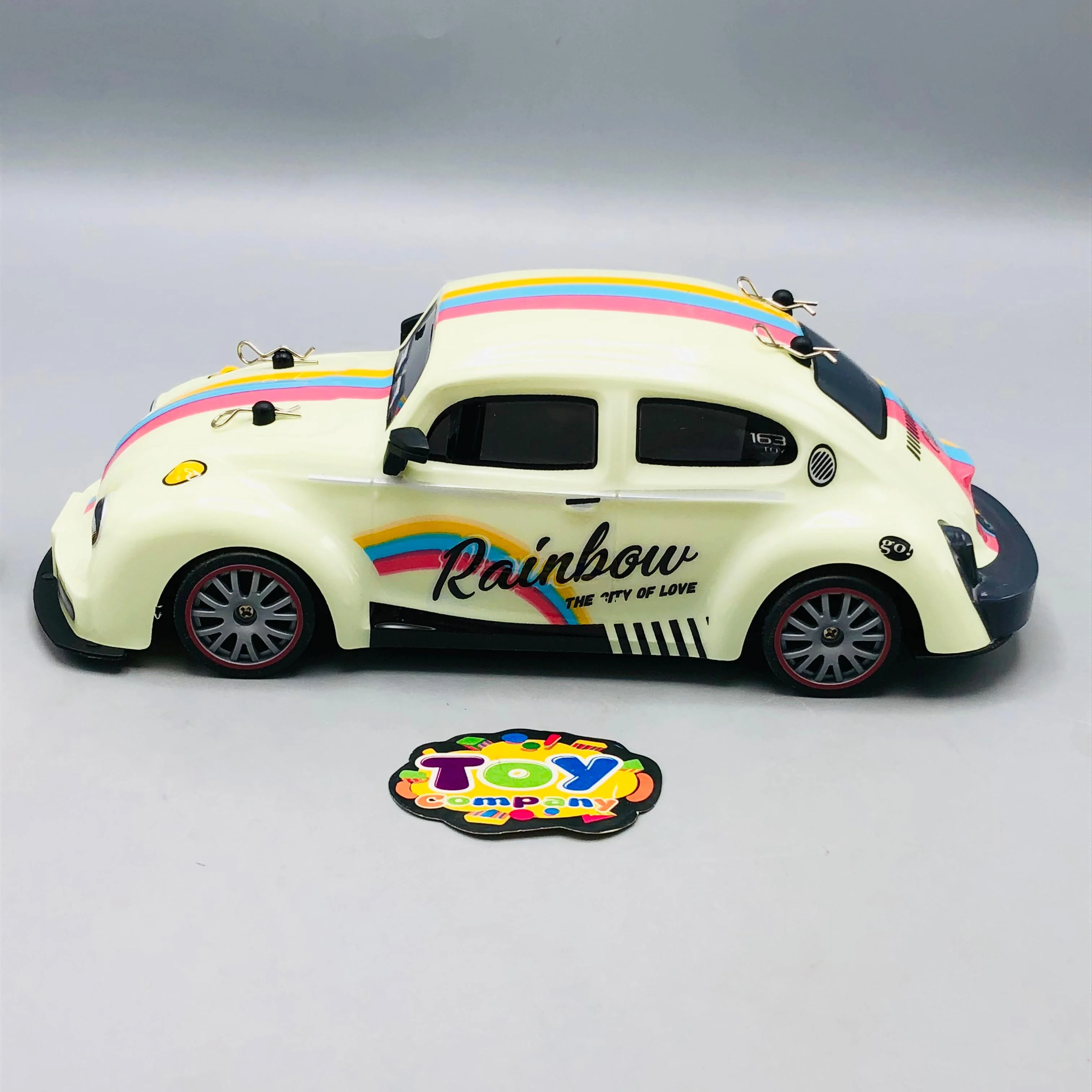 1:18 RC Volkswagen Beetle Foxy Drift Car With Smoke - Image 5