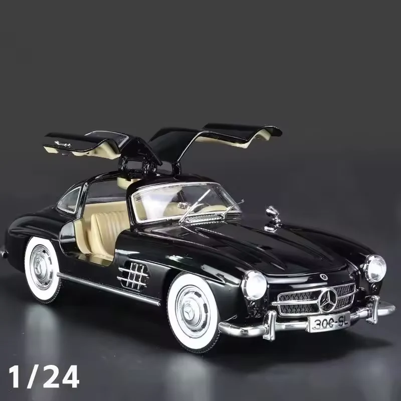 1:24 Diecast Benz 300SL Model With Acrylic Box - Black - Image 6
