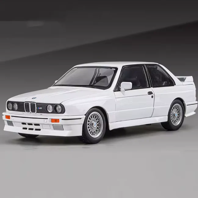1:24 Diecast BMW M3 Model Car - Image 7