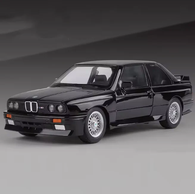 1:24 Diecast BMW M3 Model Car - Image 9