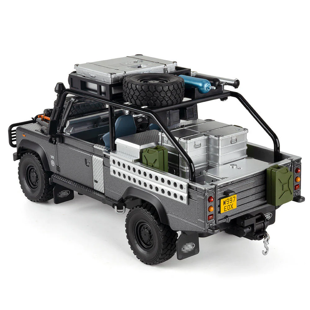 1:24 Diecast Land Rover Defender 110 Off-Road Model - Image 12