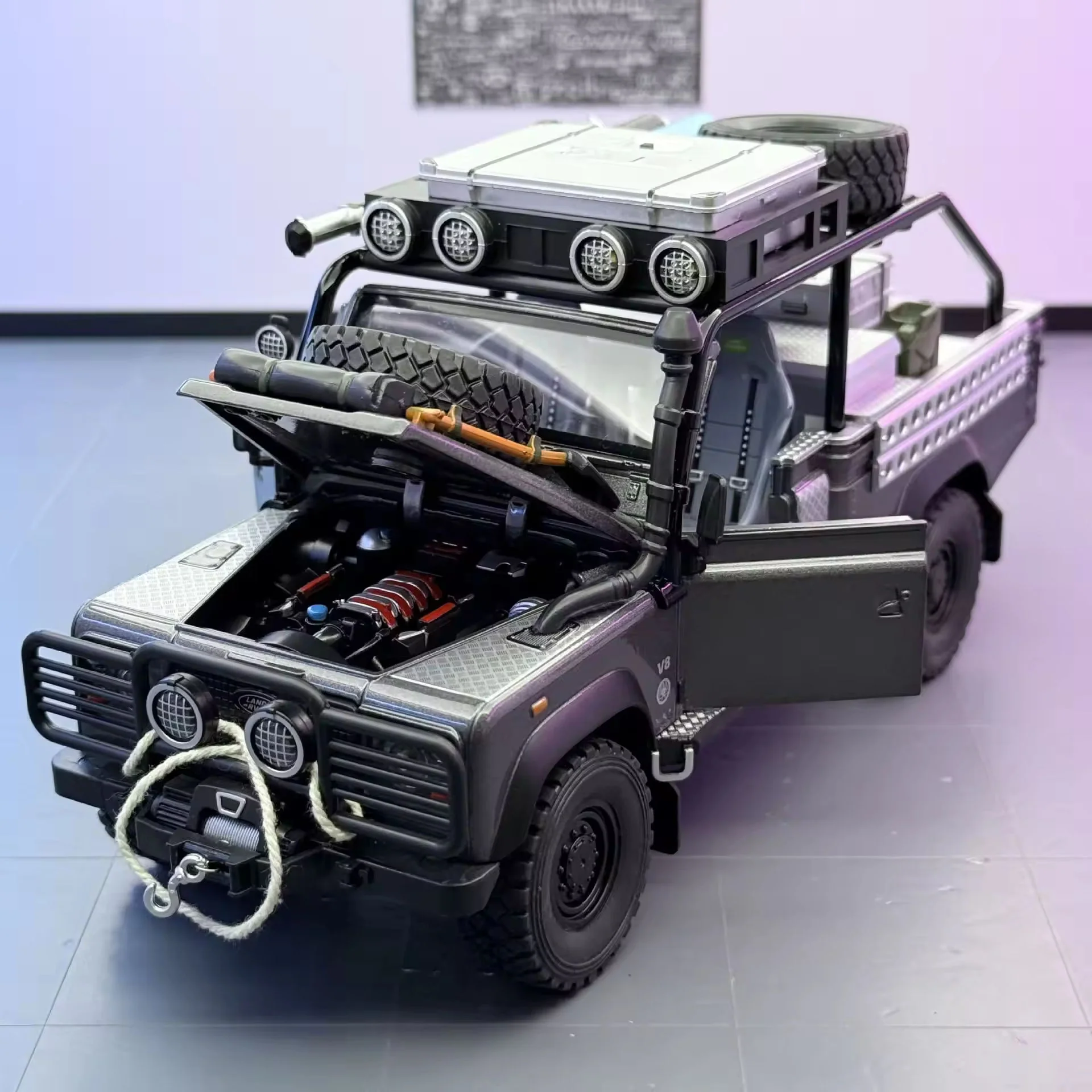 1:24 Diecast Land Rover Defender 110 Off-Road Model - Image 8
