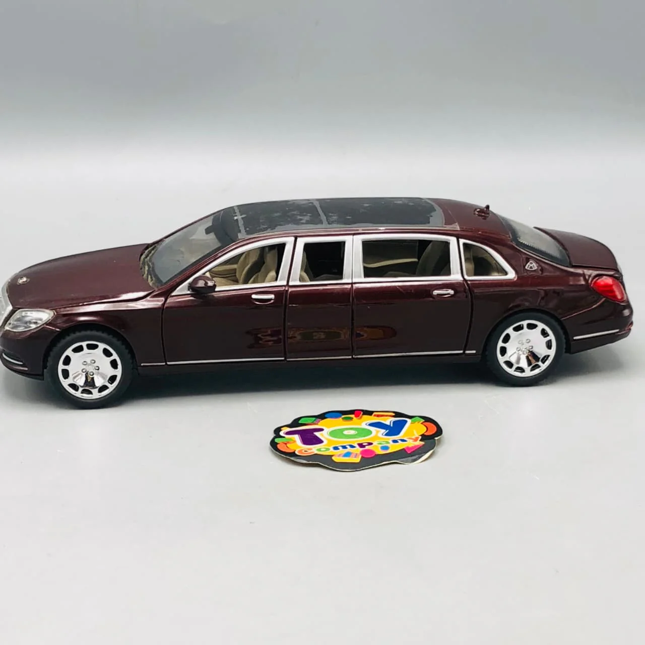 1:24 Diecast Mercedes Limousine Model Car Maroon - Minor Fault - Image 5