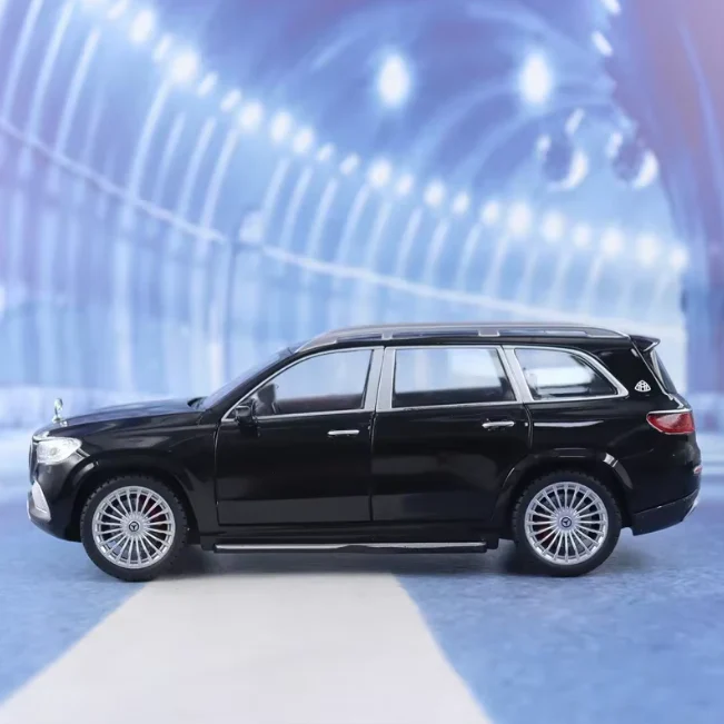 1:24 Diecast Mercedes Maybach GLS 600 Model Car - Image 9