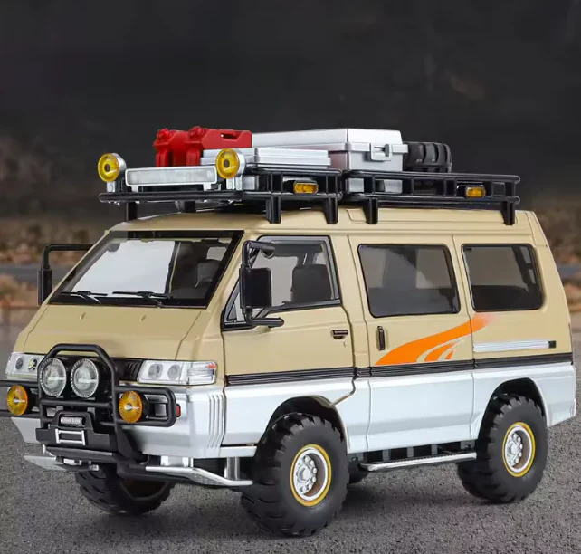 1:24 Diecast Mitsubishi Delica Van Model - Image 6