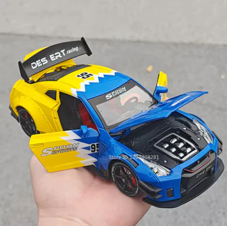 1:24 Diecast Nissan GTR R35 Model Car With Smoke - Image 3