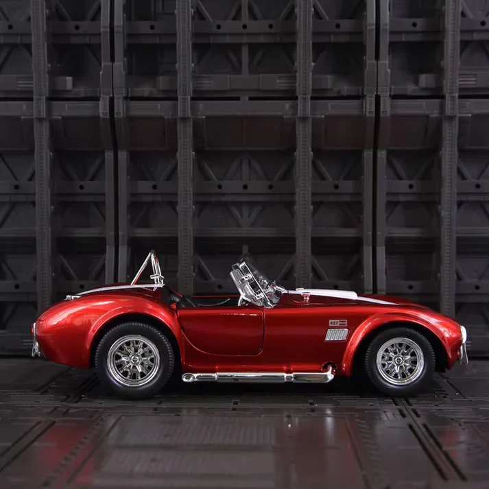 1:24 Diecast Shelby Cobra Convertible Model - Image 3