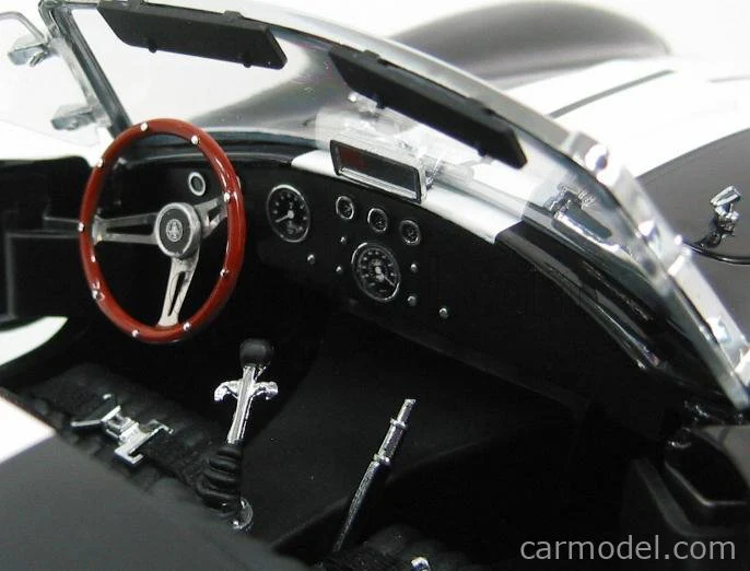 1:24 Diecast Shelby Cobra Convertible Model - Image 4