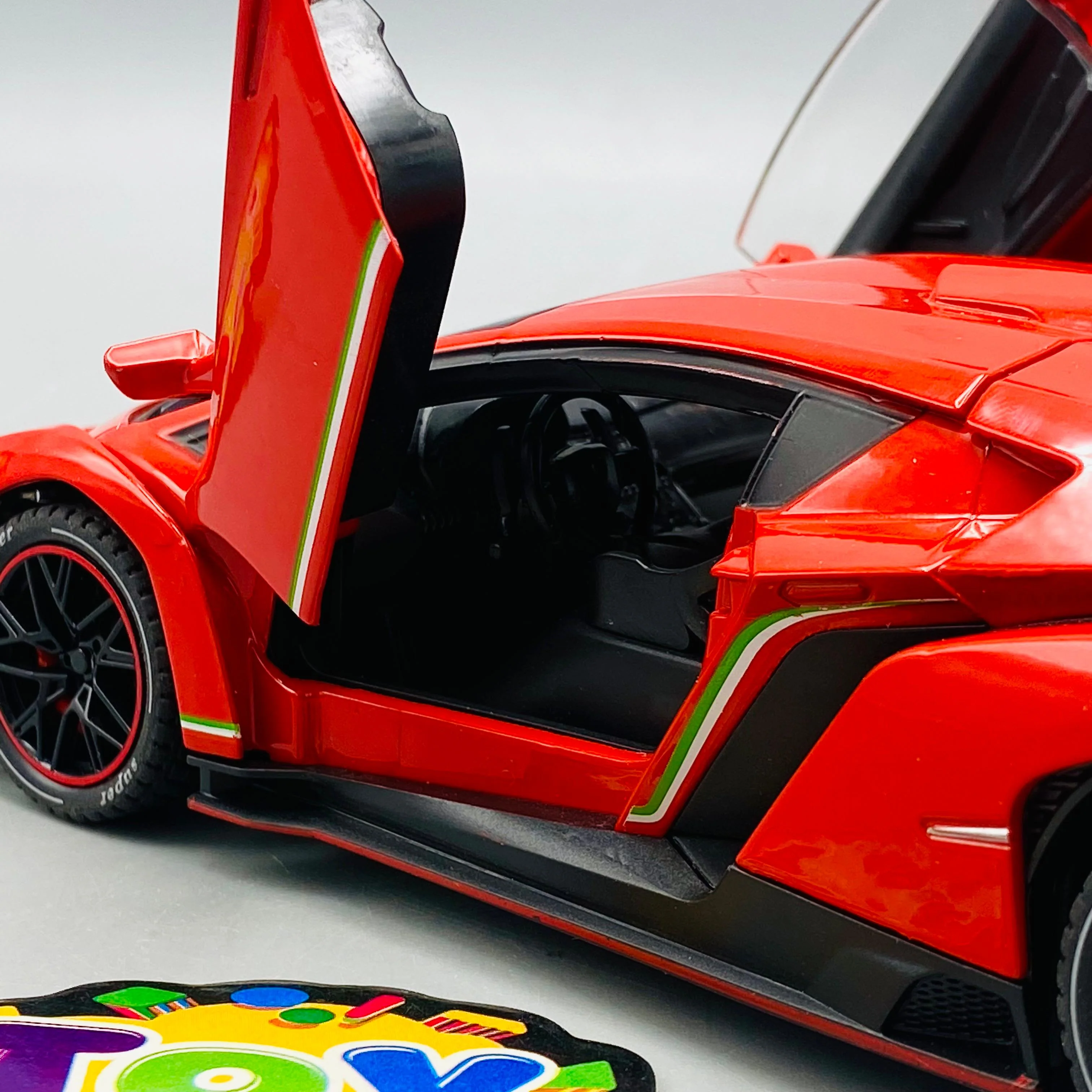1:24 RC Diecast Lamborghini Veneno Model - Image 7