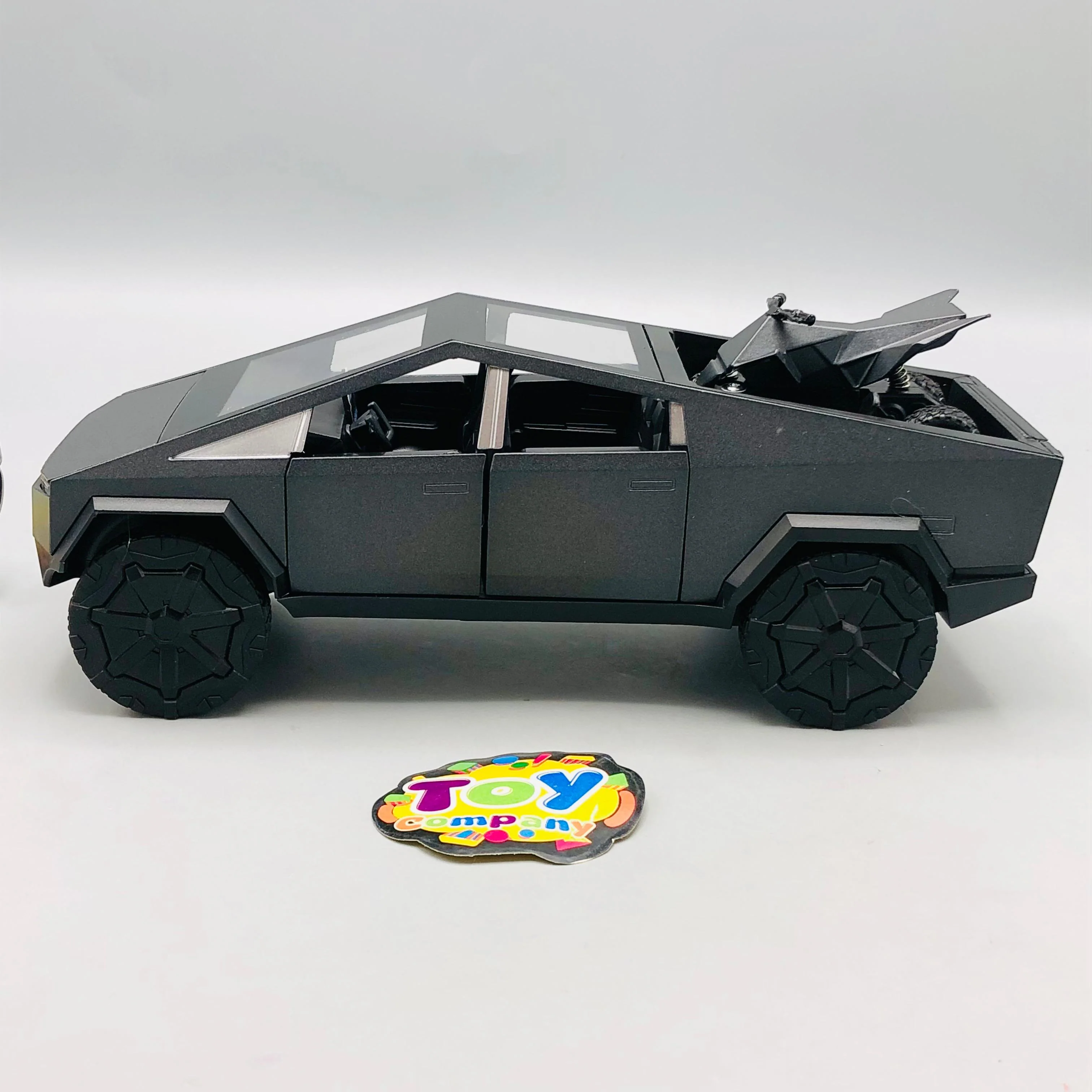 1:24 RC Diecast Tesla Model With Quad Bike - Image 10