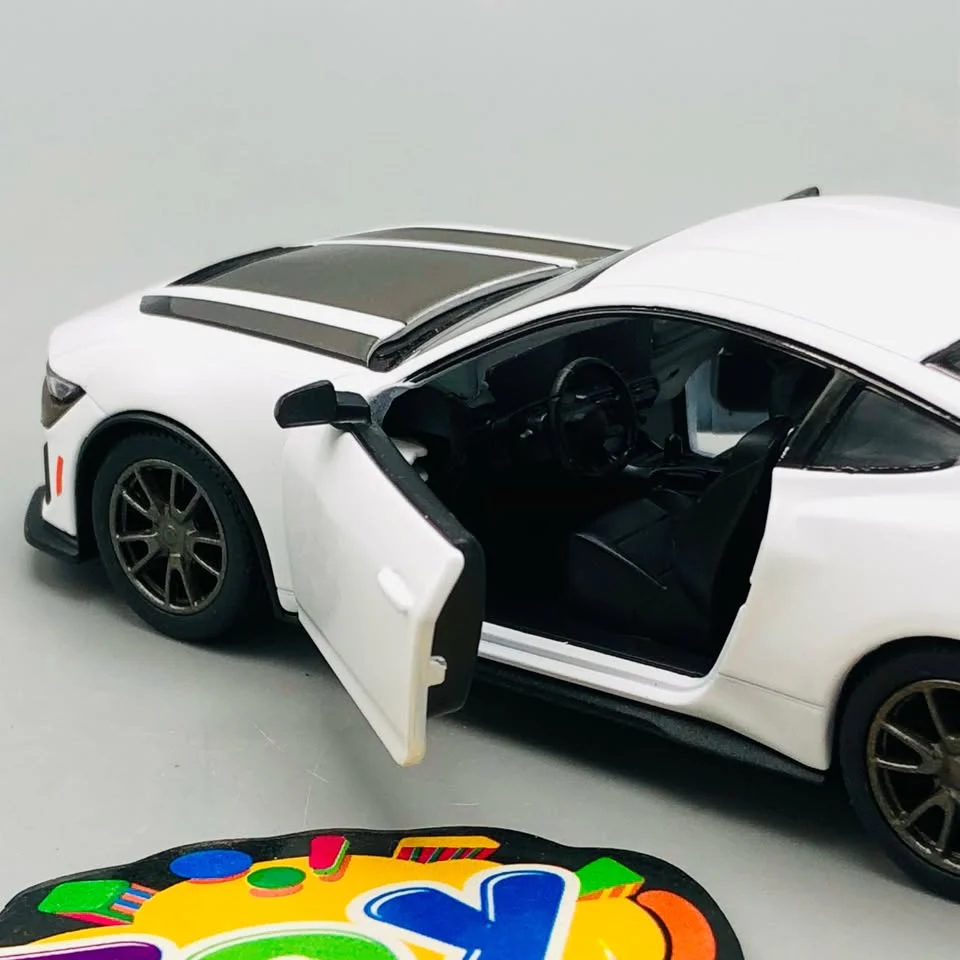 1:38 Kinsmart 2024 Ford Mustang Dark Horse - Image 14