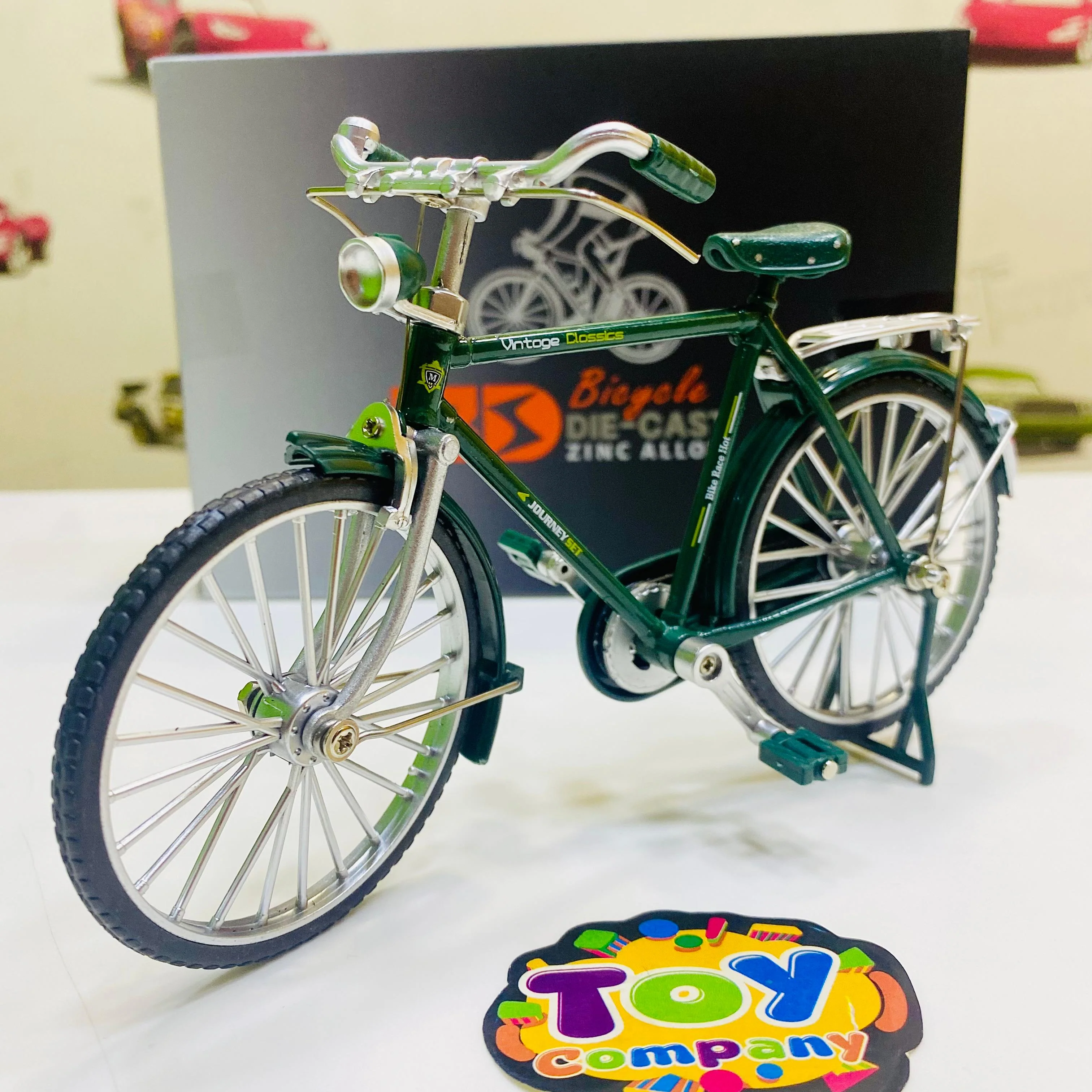 1:8 Diecast Classic Bicycle Model - Image 10