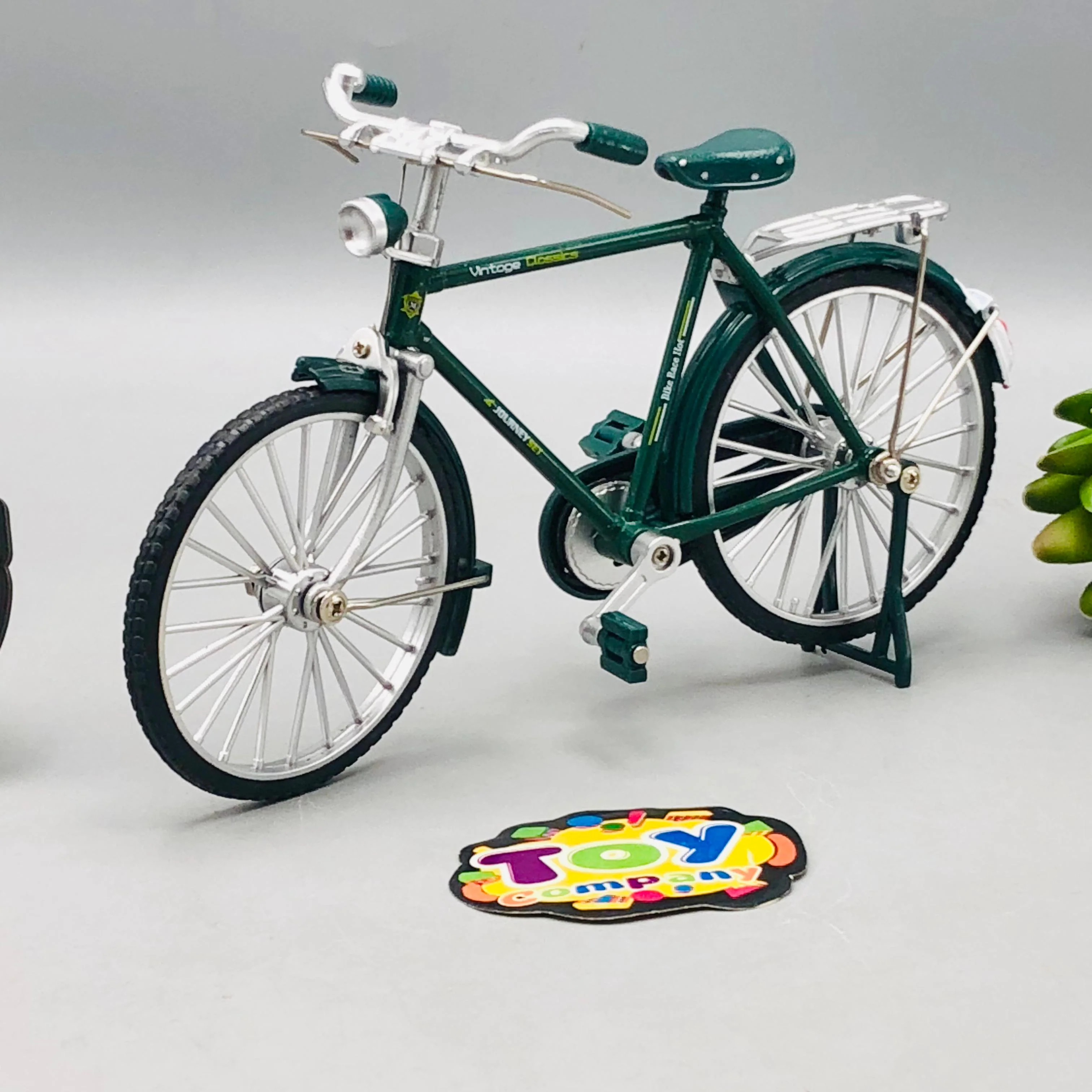 1:8 Diecast Classic Bicycle Model - Image 8