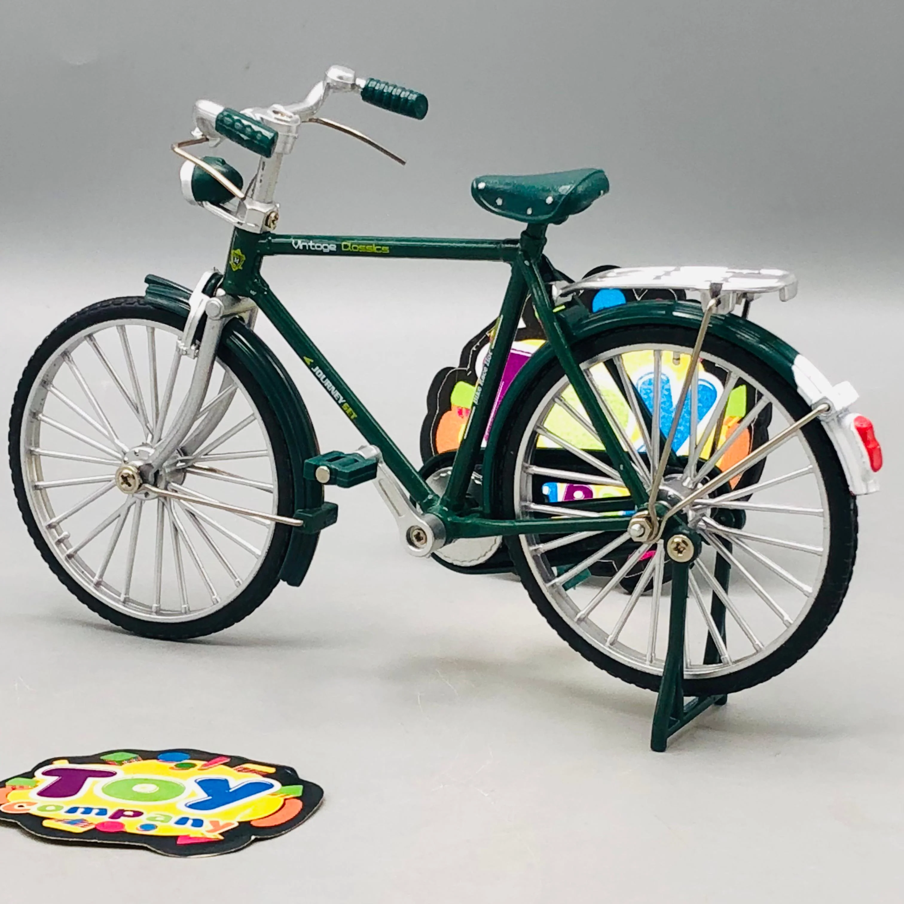 1:8 Diecast Classic Bicycle Model - Image 9