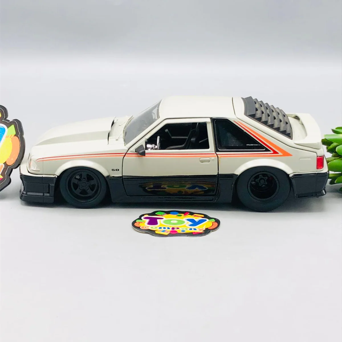 1:24 1989 Ford Mustang GT Bigtime Muscle by JADA - Image 2