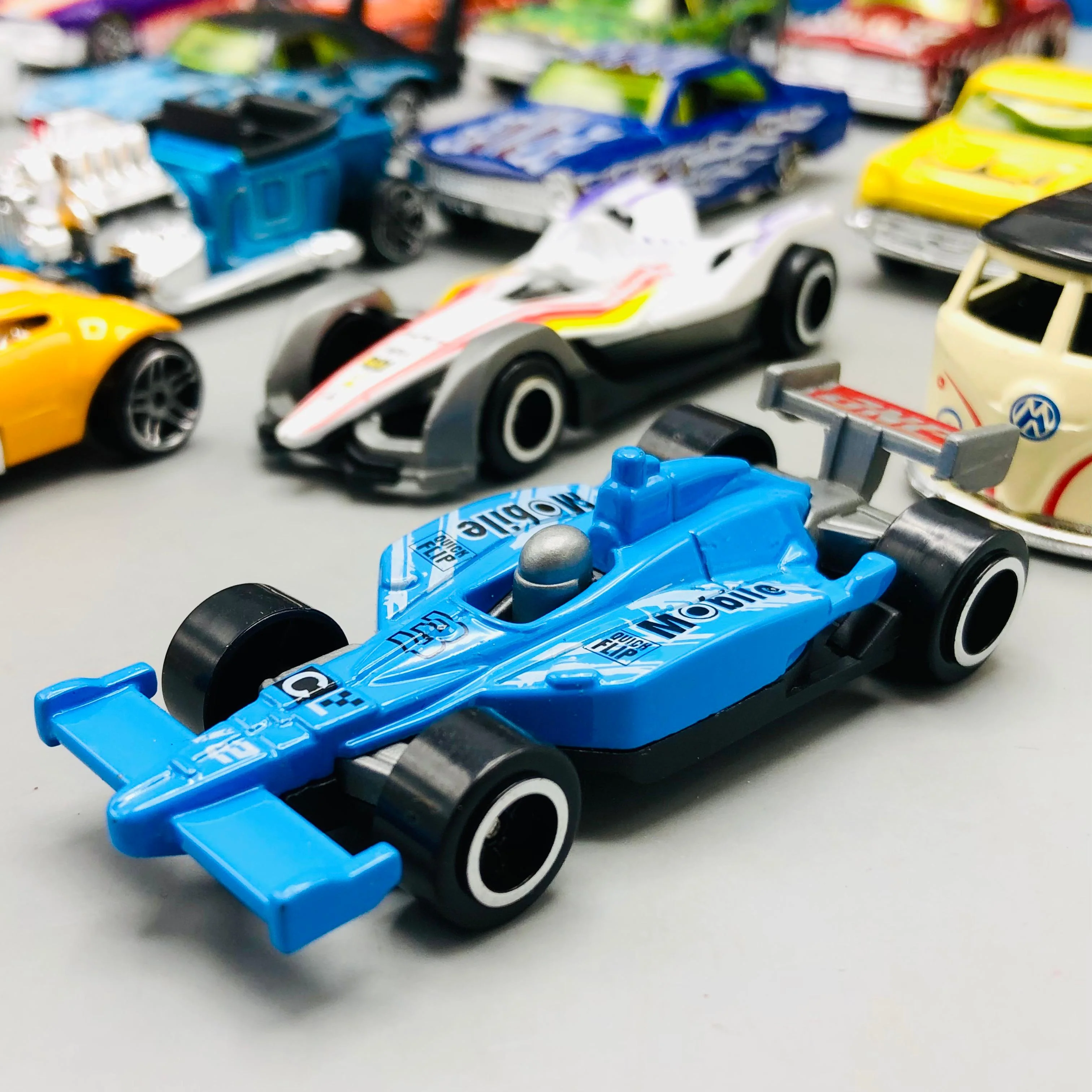18Pcs Diecast Mini Inertial Cars Set - Image 5