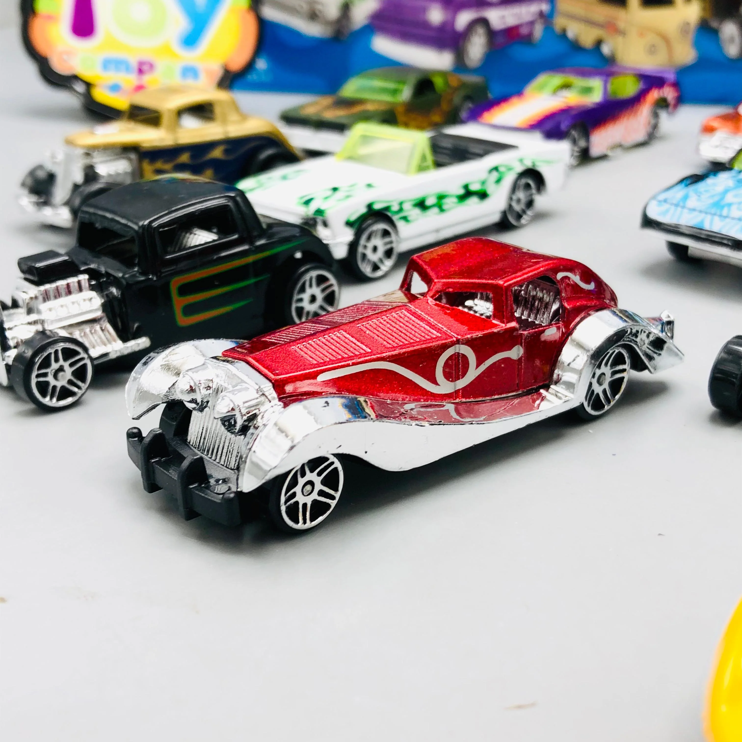 18Pcs Diecast Mini Inertial Cars Set - Image 7