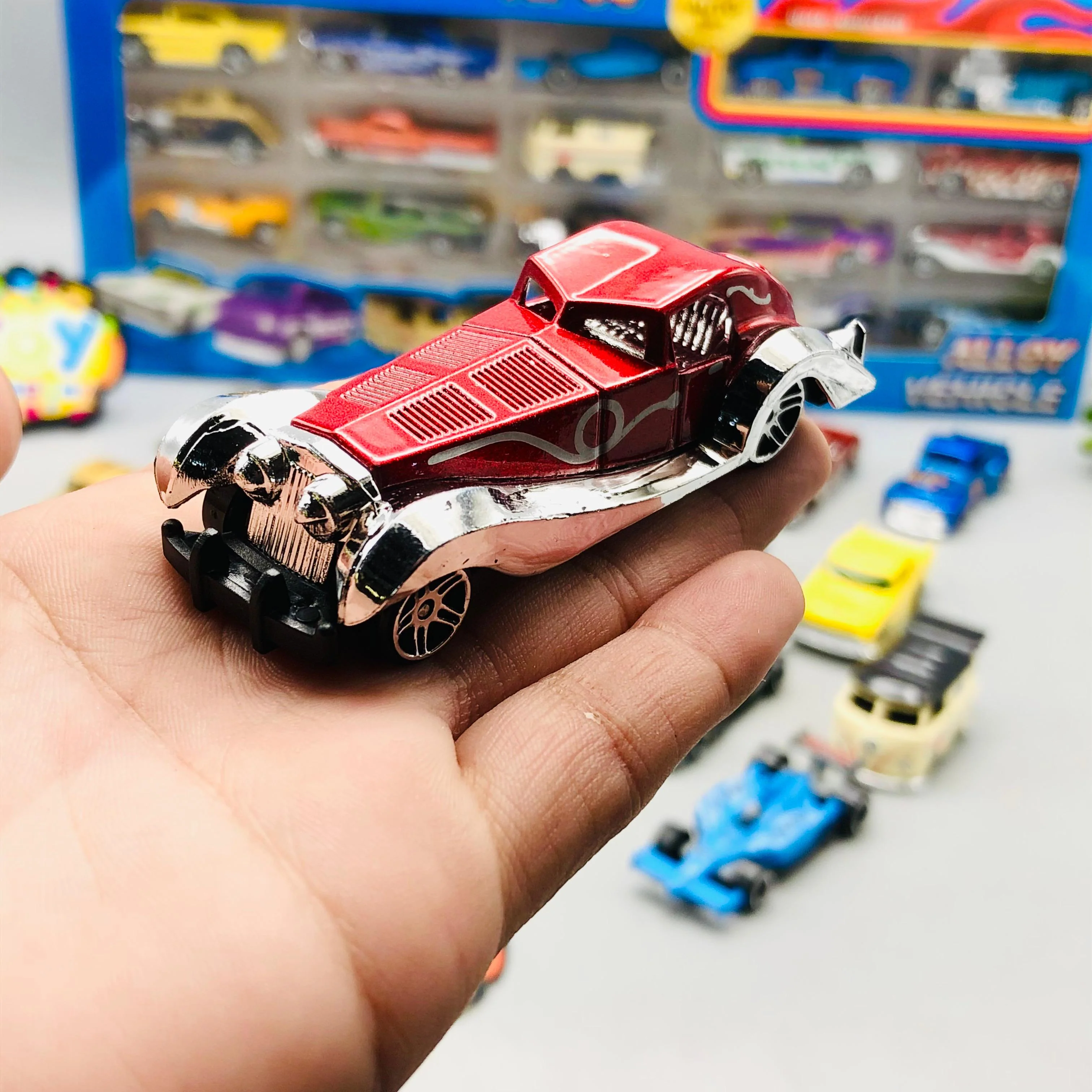 18Pcs Diecast Mini Inertial Cars Set - Image 8