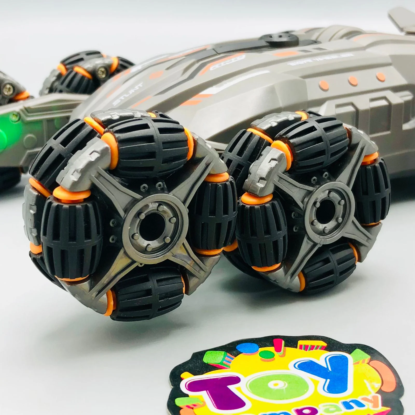 2.4G Remote Control 6 Wheels Drift Car - Image 6