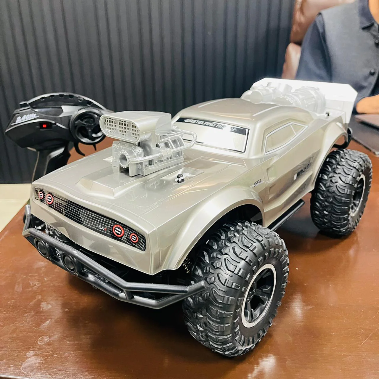 2.4GHz RC Dodge Off-Road Rock Crawler Truck - Image 10