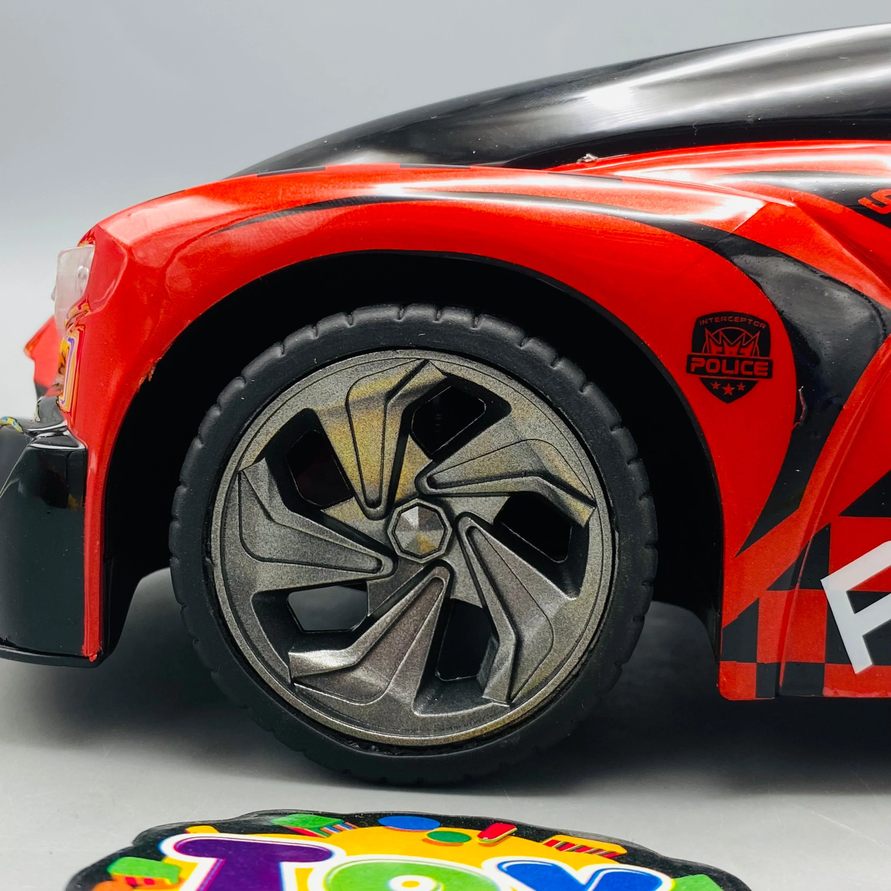2.4GHz RC Voice Broadcast Police Car - Image 6