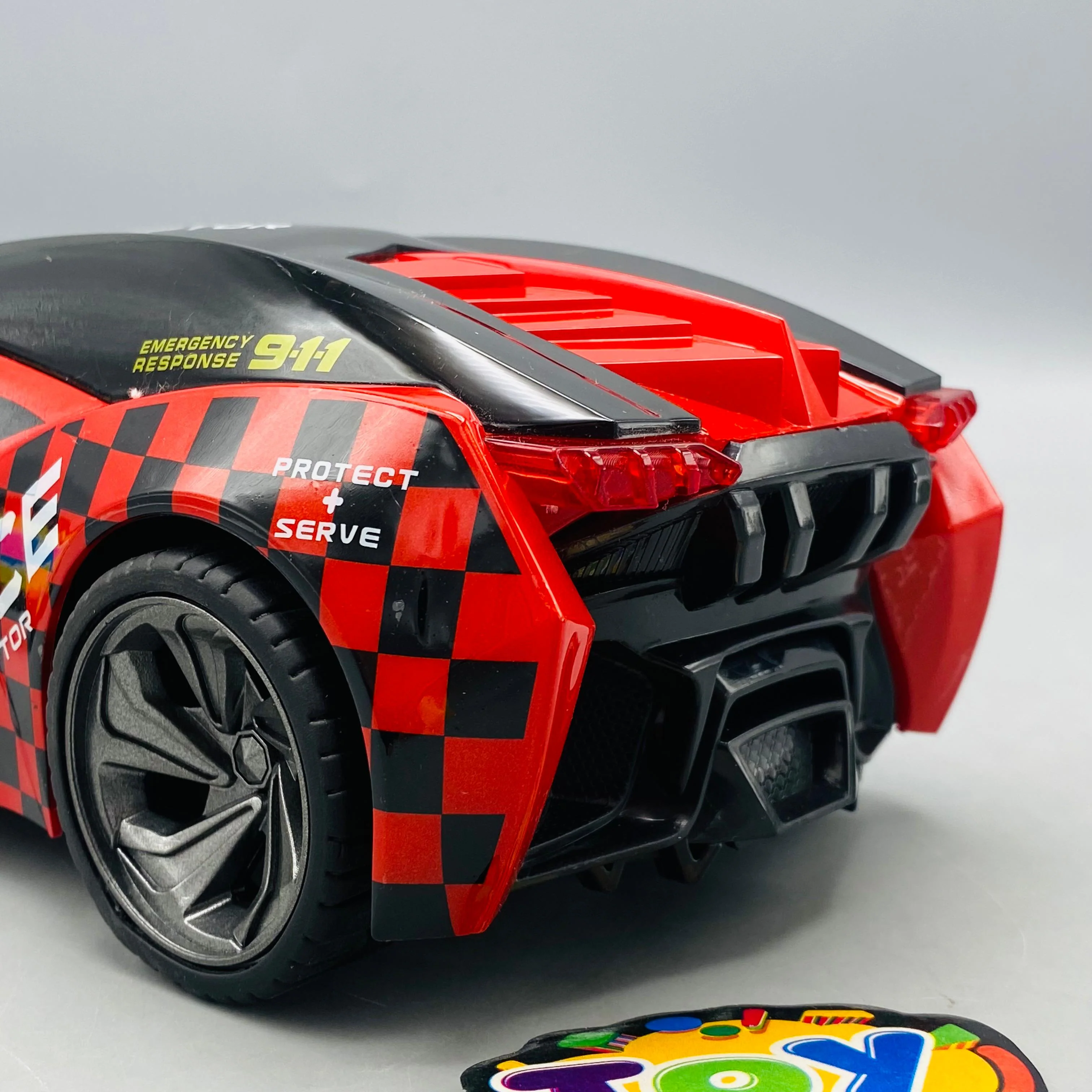 2.4GHz RC Voice Broadcast Police Car - Image 7