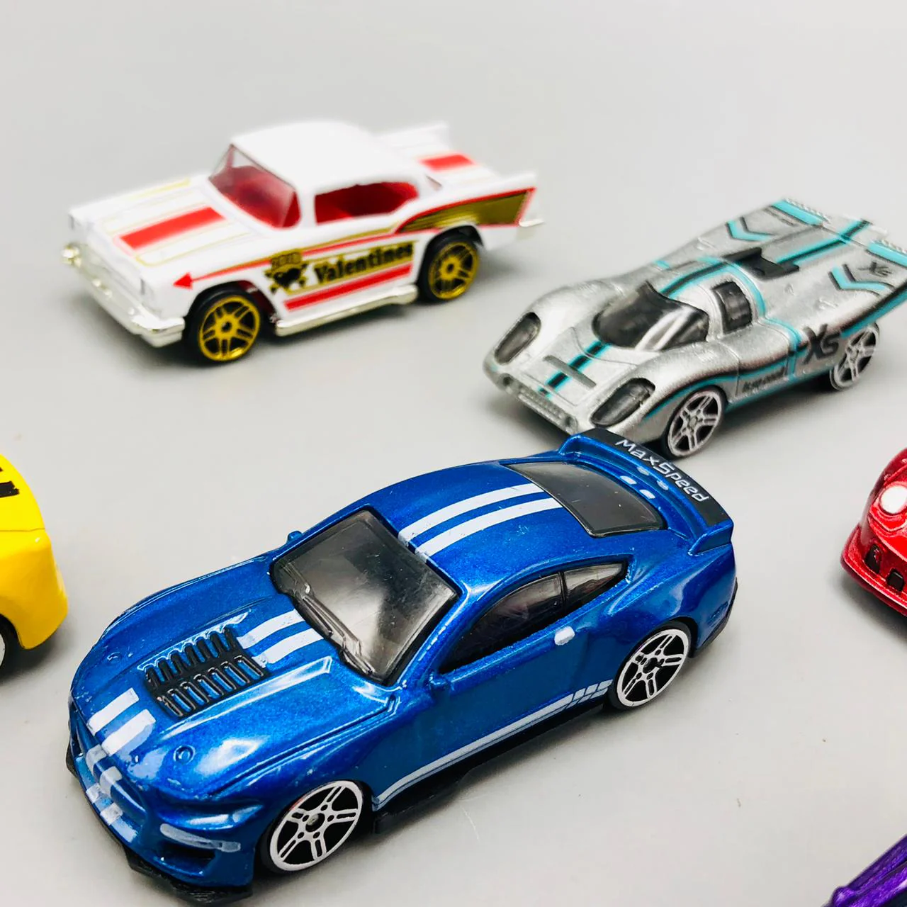 20Pcs Hot Wheels Diecast Mini Inertial Cars Set - Image 10