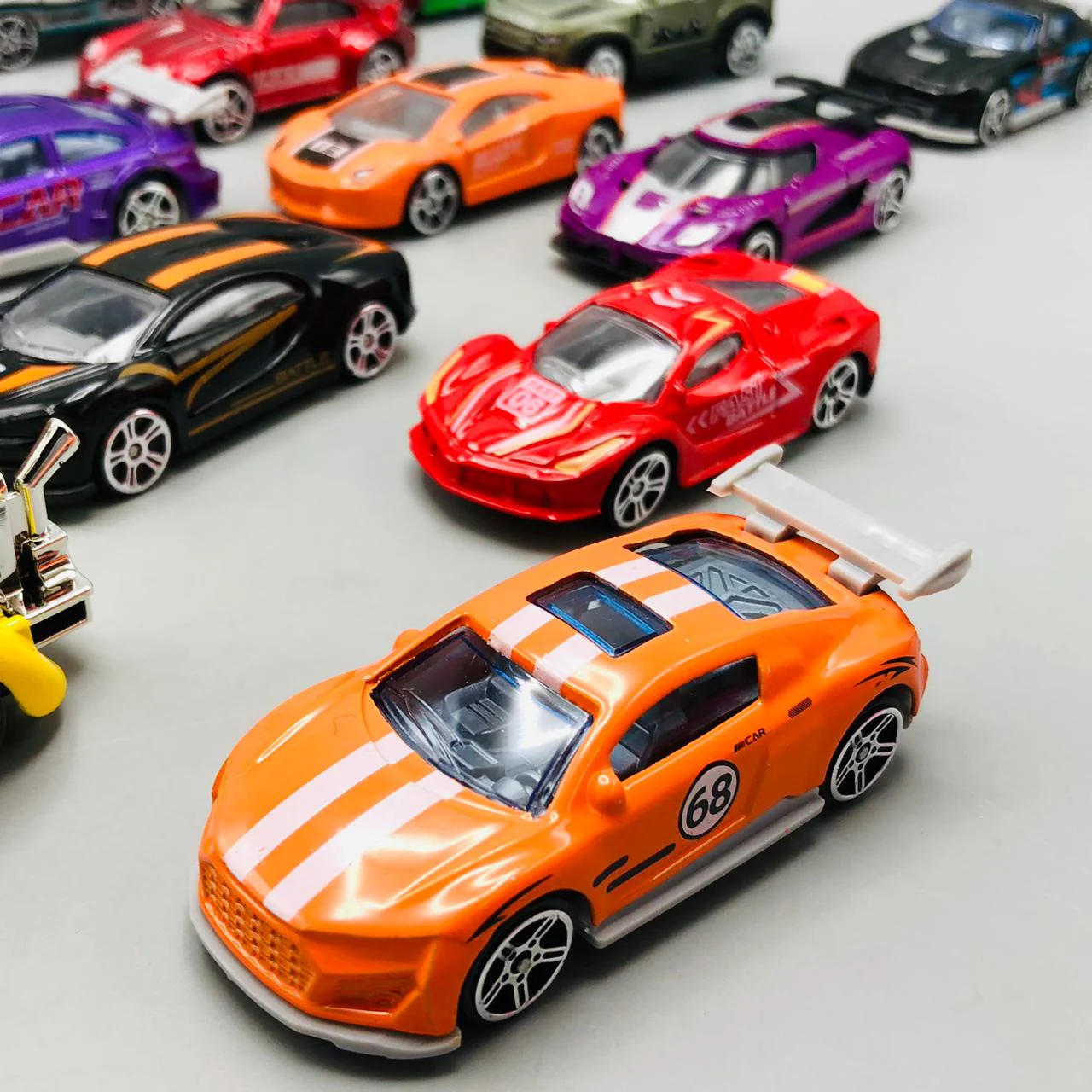20Pcs Hot Wheels Diecast Mini Inertial Cars Set - Image 12