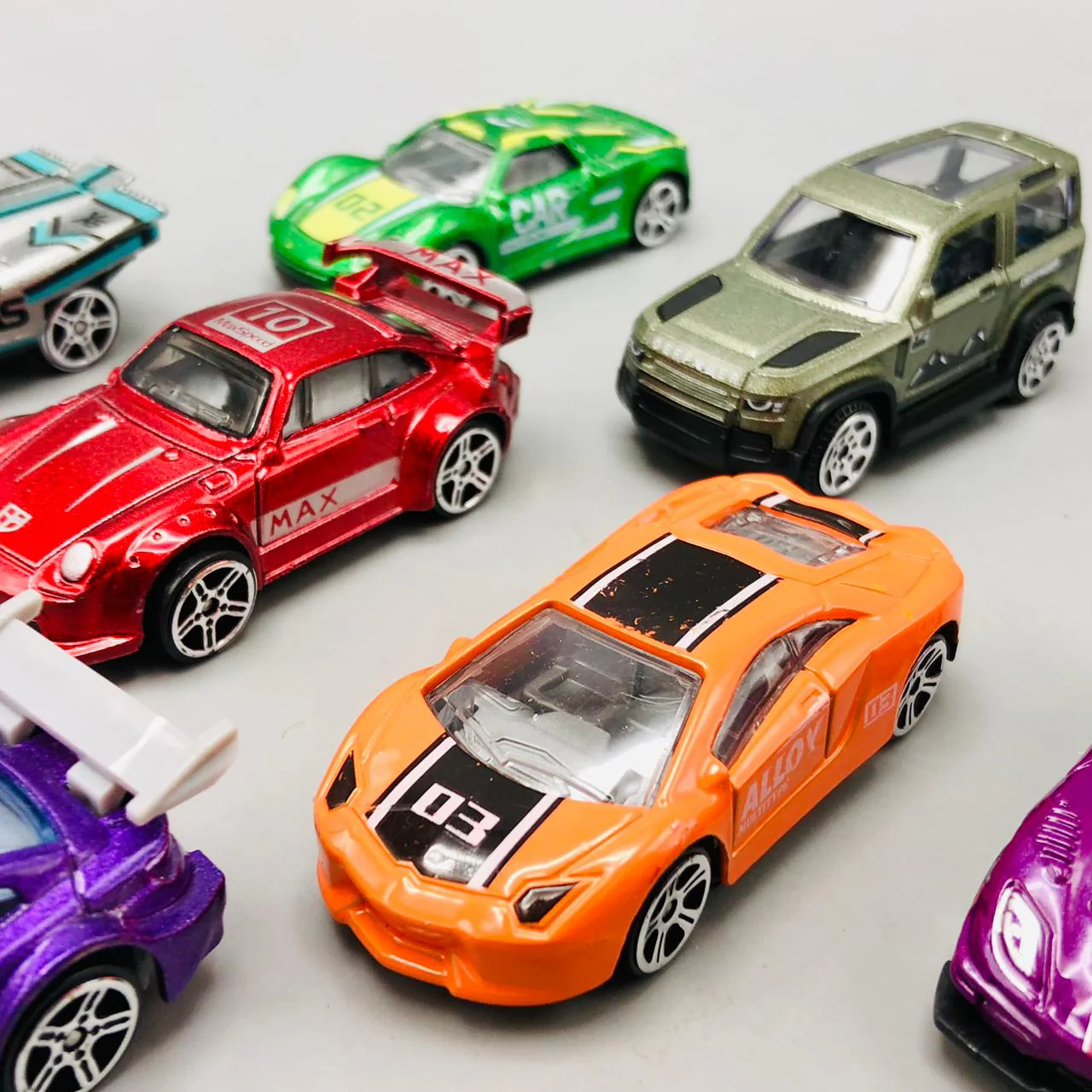 20Pcs Hot Wheels Diecast Mini Inertial Cars Set - Image 2