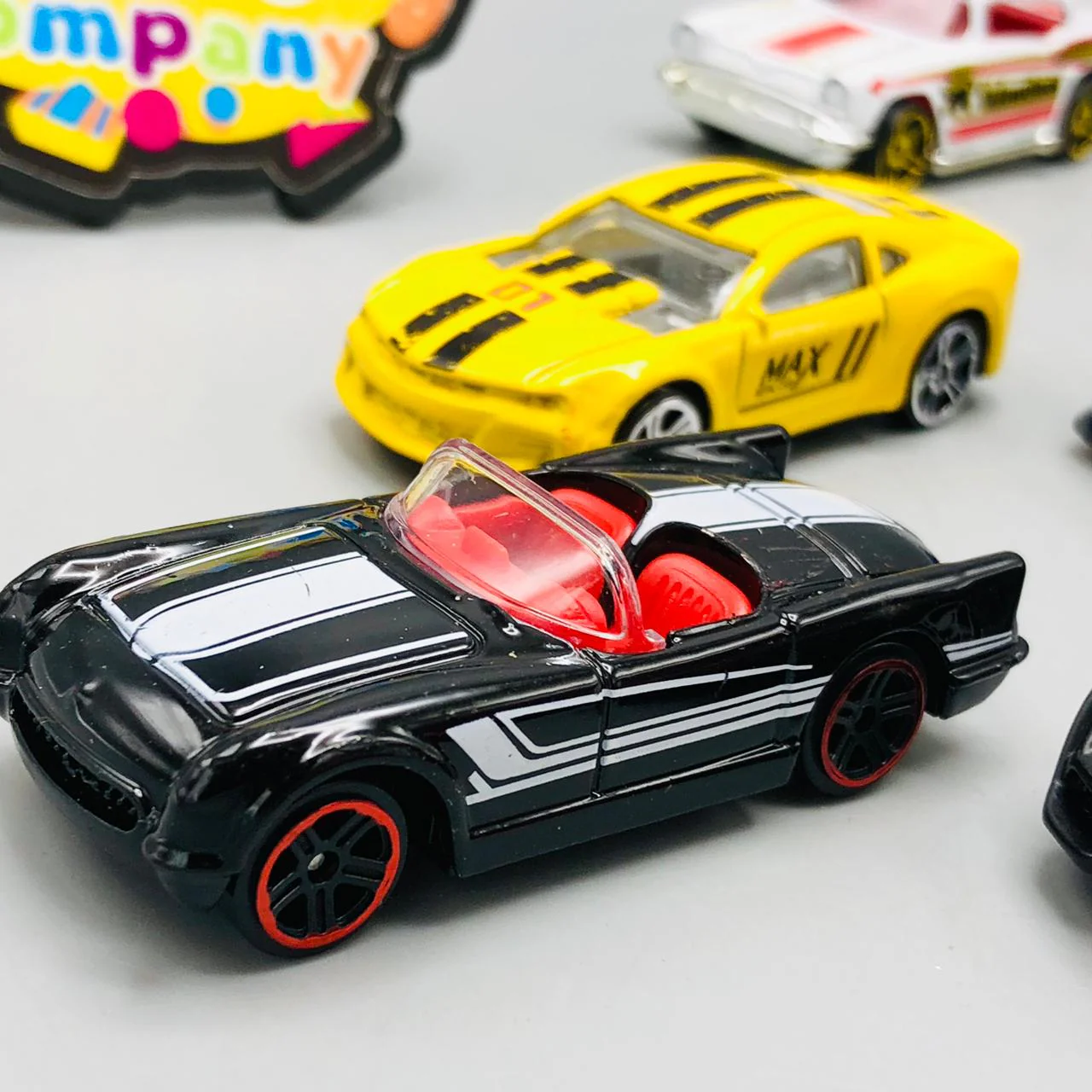 20Pcs Hot Wheels Diecast Mini Inertial Cars Set - Image 5