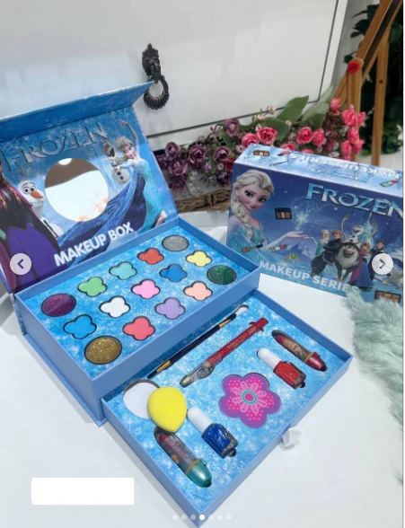 24Pcs Realistic Frozen Beauty Makeup Briefcase - Image 6