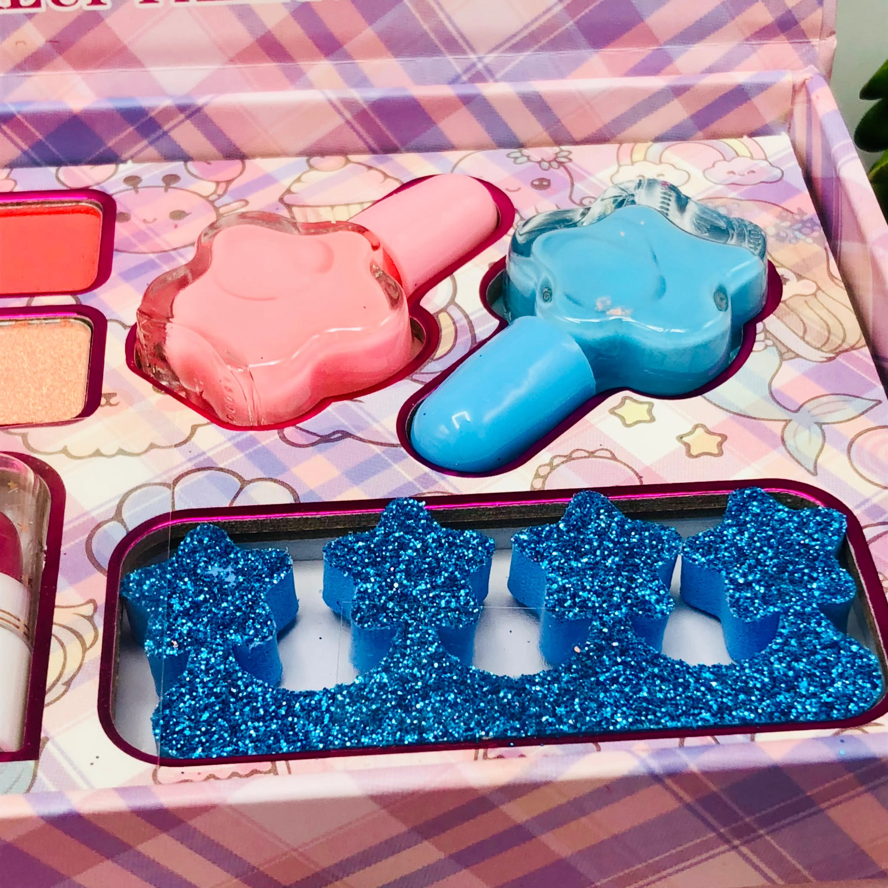 30Pcs Realistic Unicorn & Mermaid Makeup Jewellery Kit - Image 3