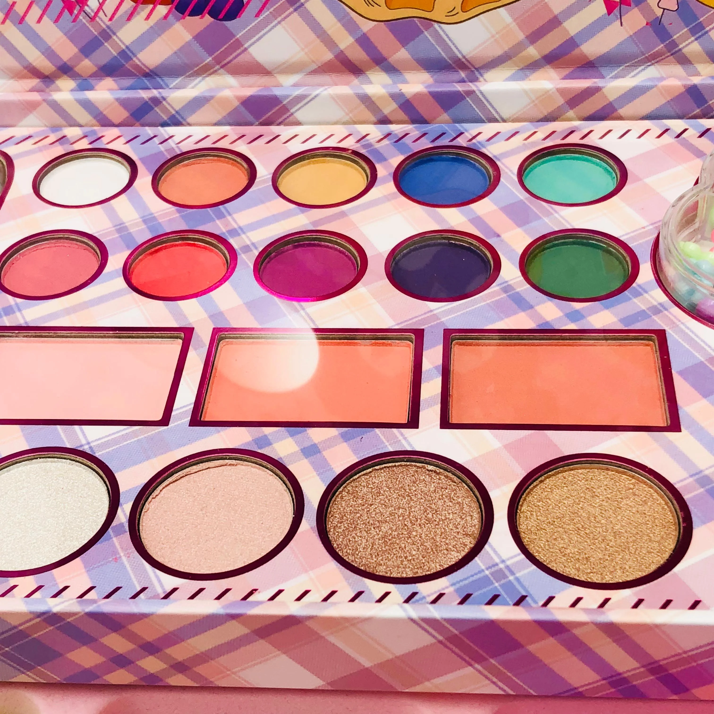 37Pcs Realistic Magical Makeup & Jewellery Set - Image 5