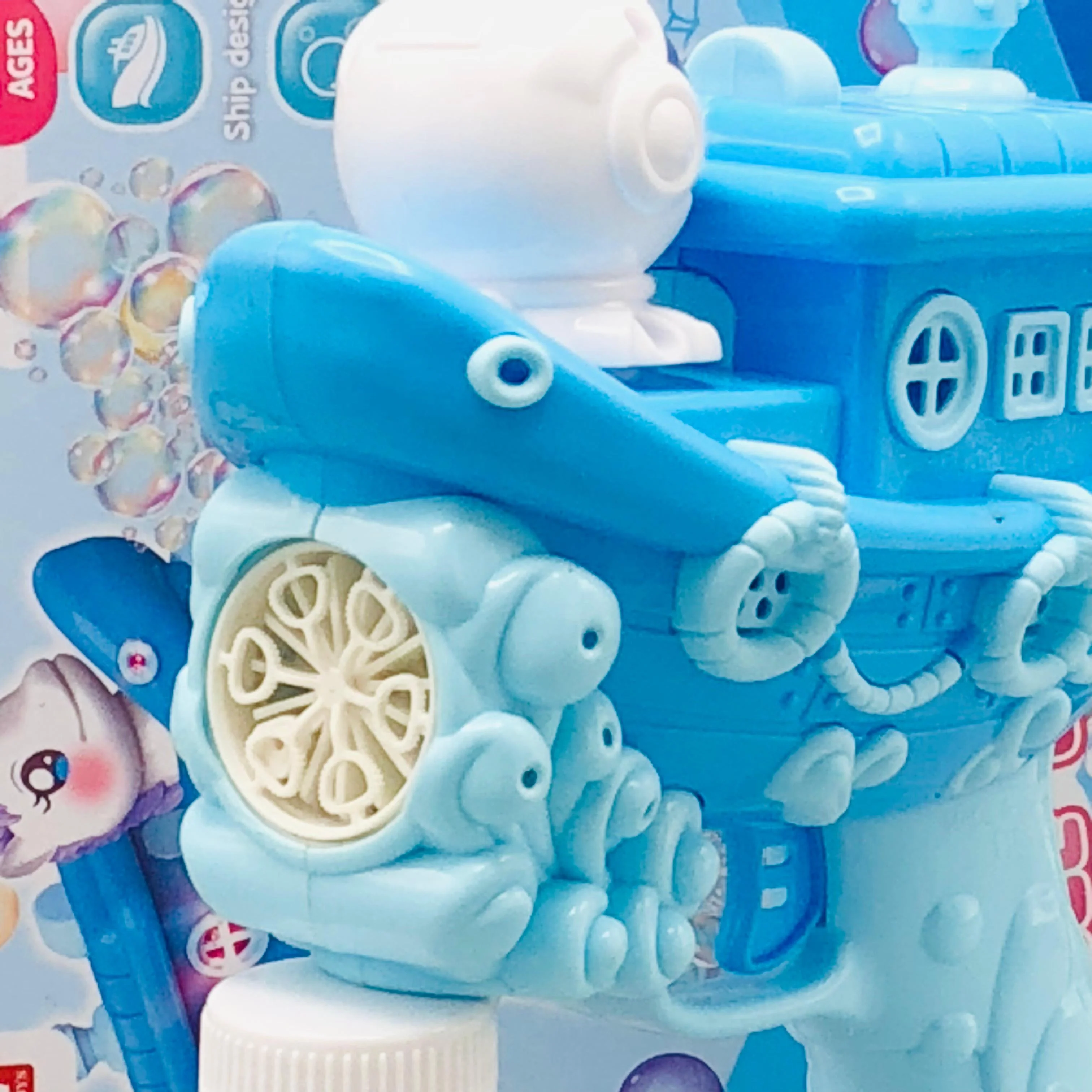6 Holes Cute Spaceship Themed Colorful Bubble Gun - Image 3