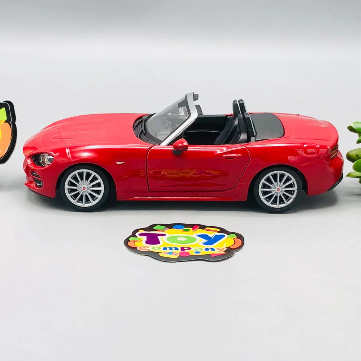 Bburago 1:24 Diecast Fiat 124 Spider Model - Image 8