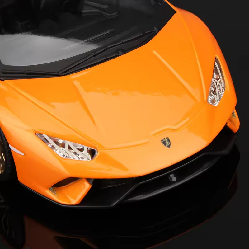 Bburago 1:24 Lamborghini Huracan Performante Model - Image 4