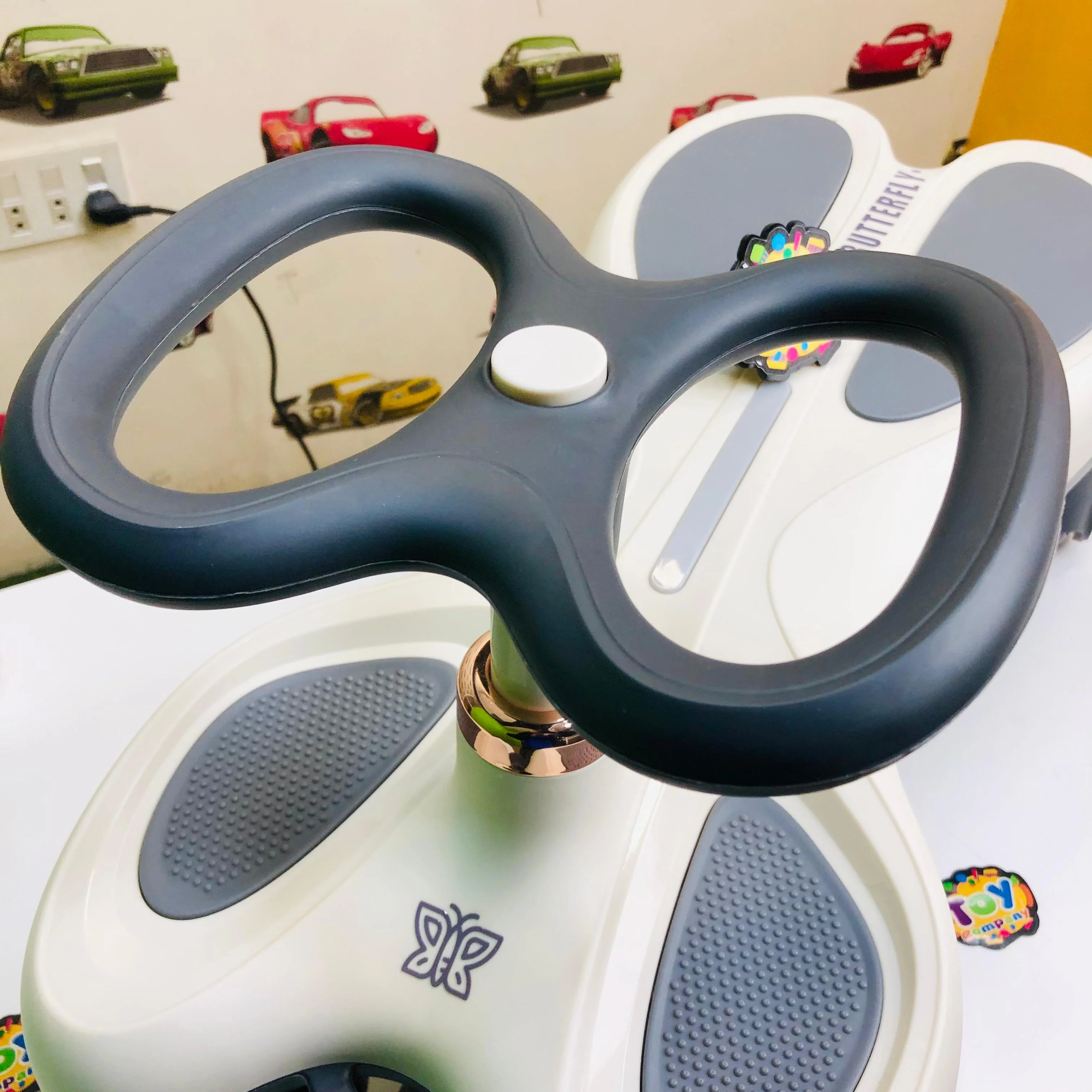 Kids Butterfly Ride-on Auto Walker Twist Car - Gray - Image 3