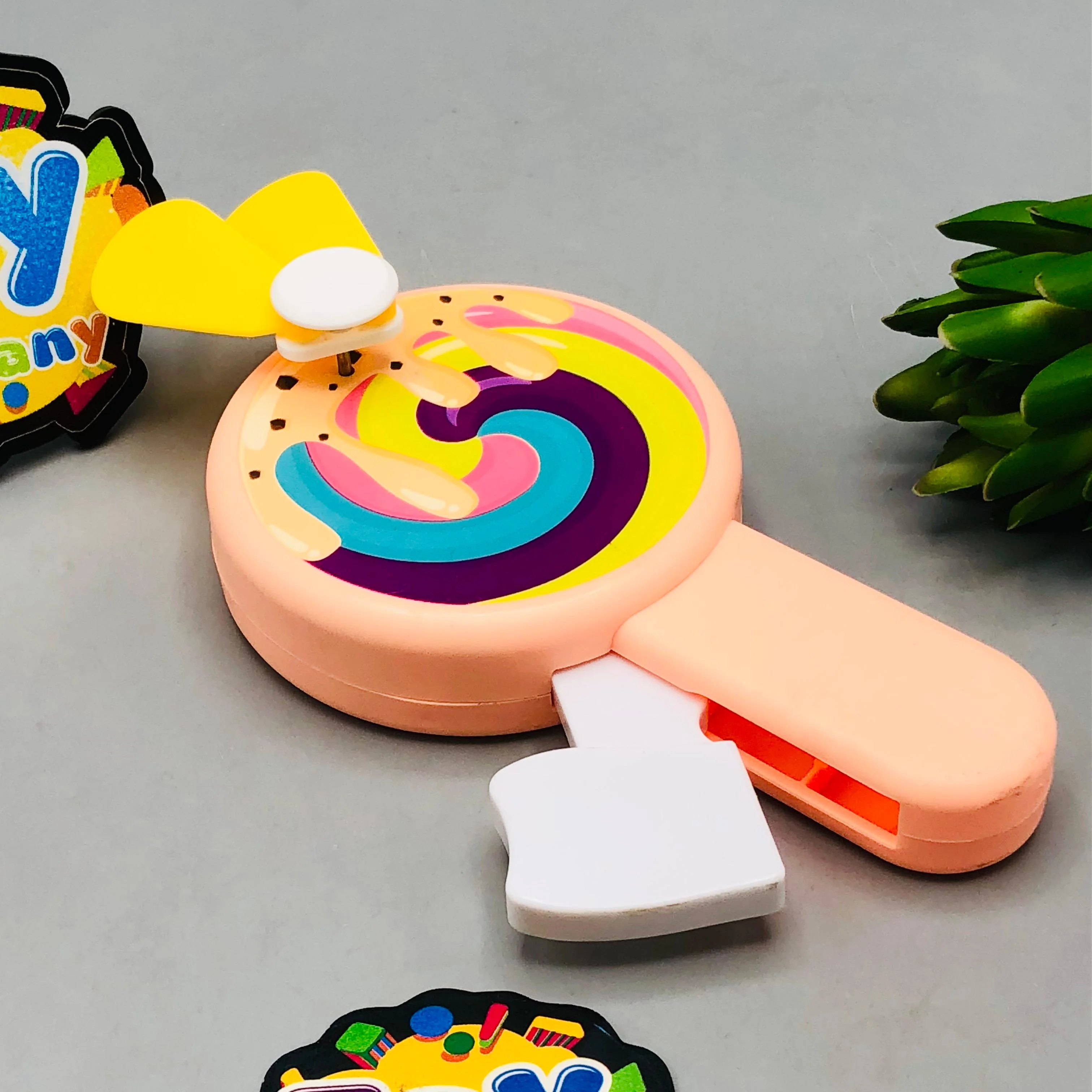 Kids Cute Mini Lollipop Hand Press Fan - 1Pc - Image 4