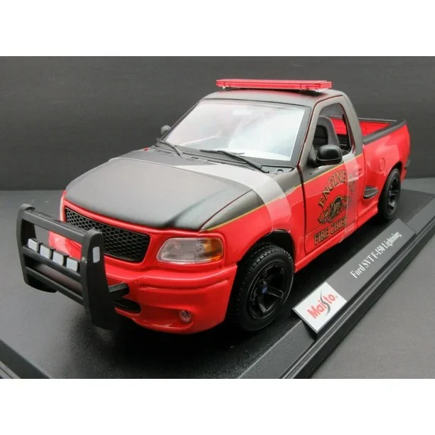 Maisto 1:21 Diecast Ford SVT F-150 Fire Chief Engine Co. - Image 4