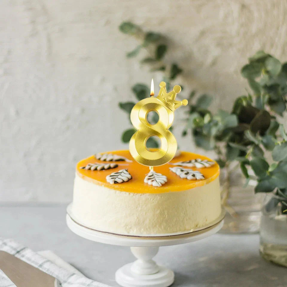 Number 8 Crown Designed Birthday Candle - Image 8
