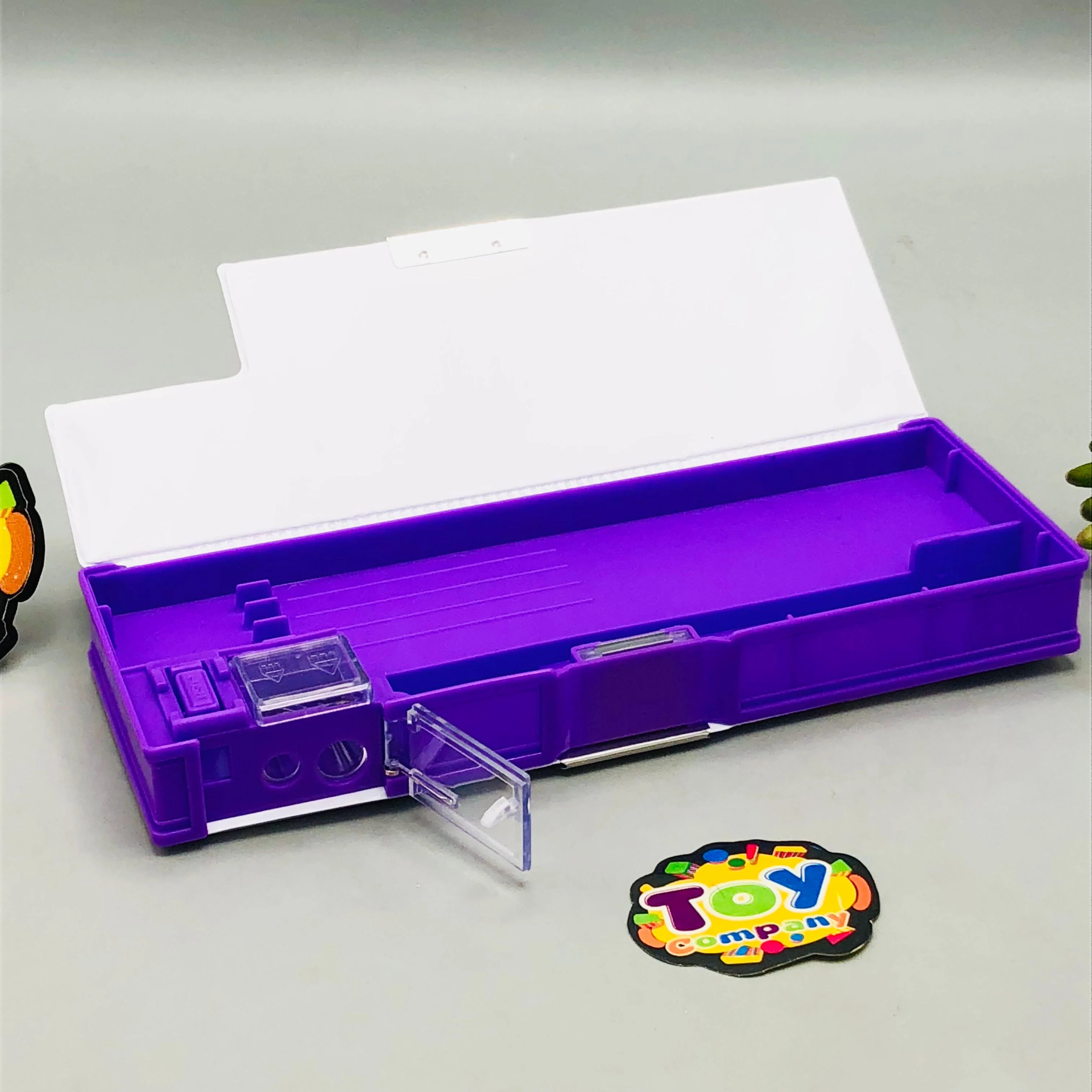 Snow & Ice Double-Sided Geometry Box With Dual Sharpener - Image 3